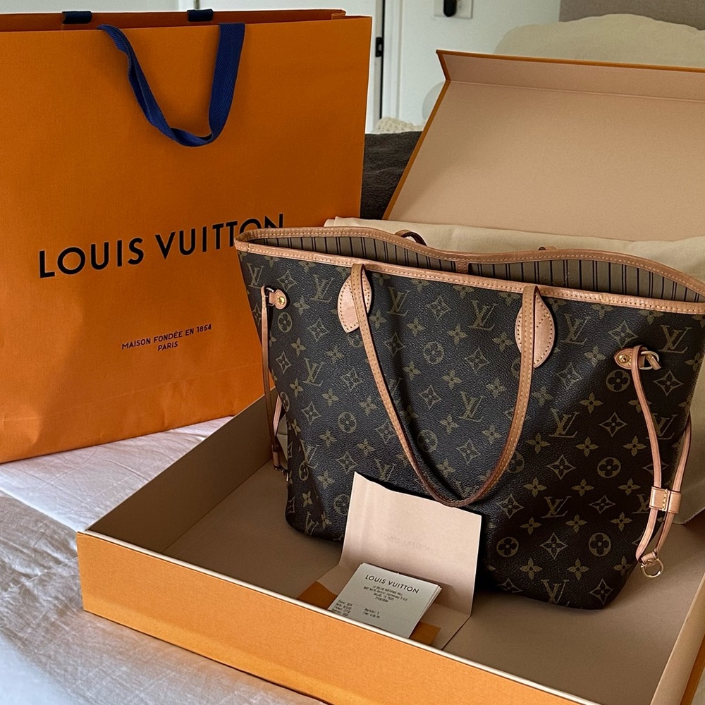 Louis Vuitton Never Full Monogram Tote Canvas MM